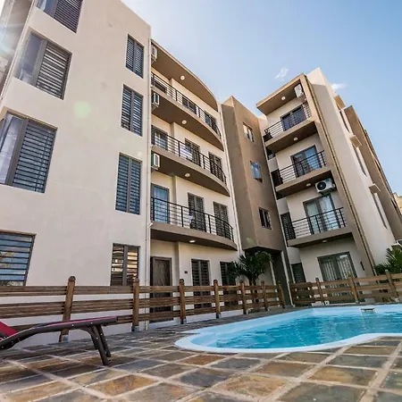 Jade Apartment Flic en Flac Exterior photo
