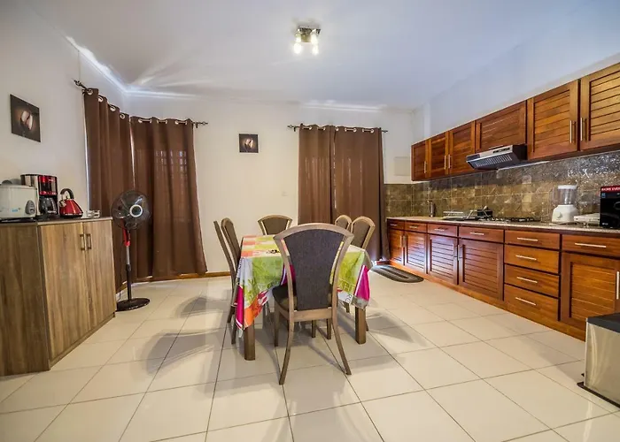 Jade Apartment