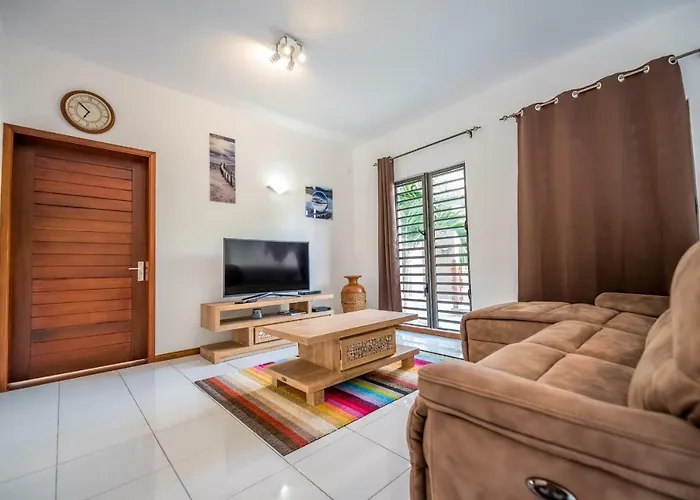 Jade Apartment
